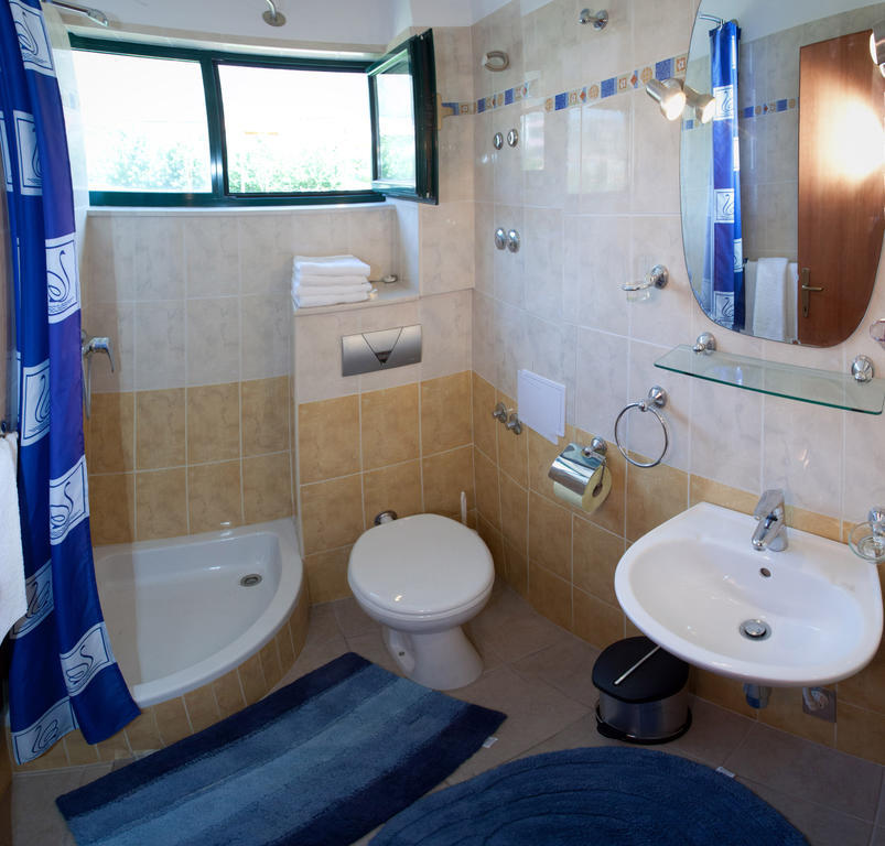Yacht Beach Apartments Kaštela Δωμάτιο φωτογραφία