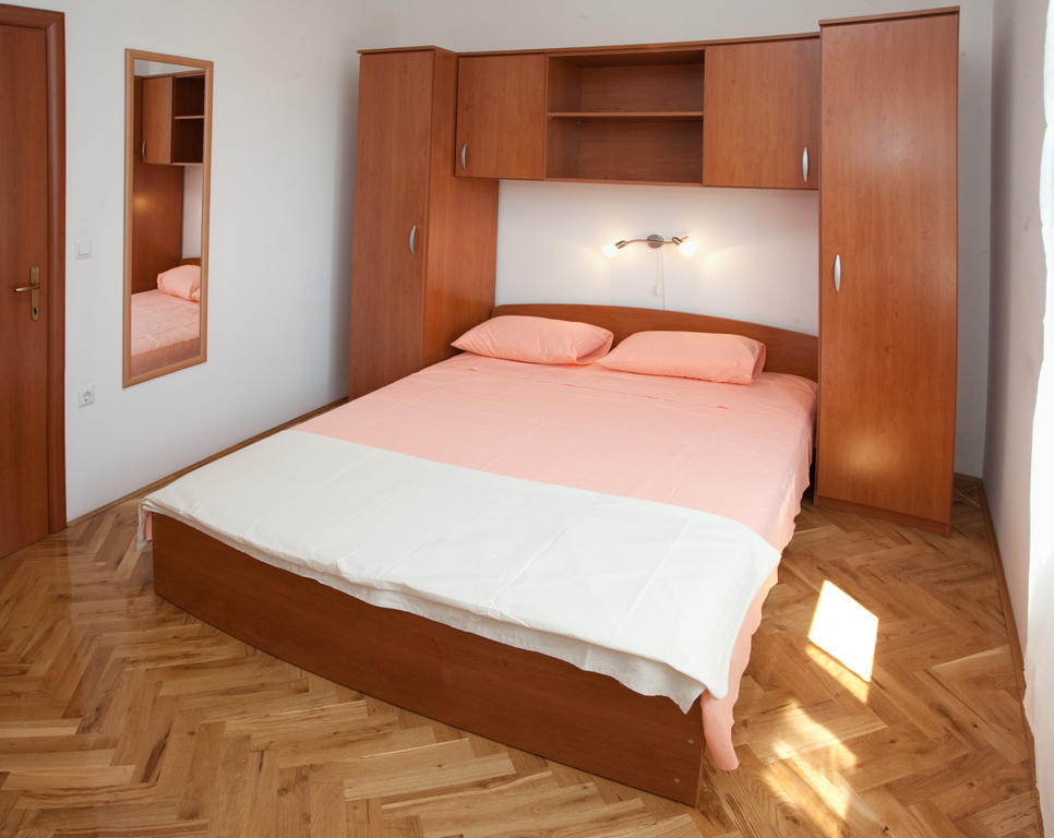 Yacht Beach Apartments Kaštela Δωμάτιο φωτογραφία