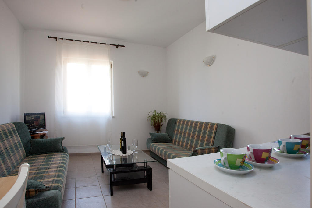 Yacht Beach Apartments Kaštela Δωμάτιο φωτογραφία