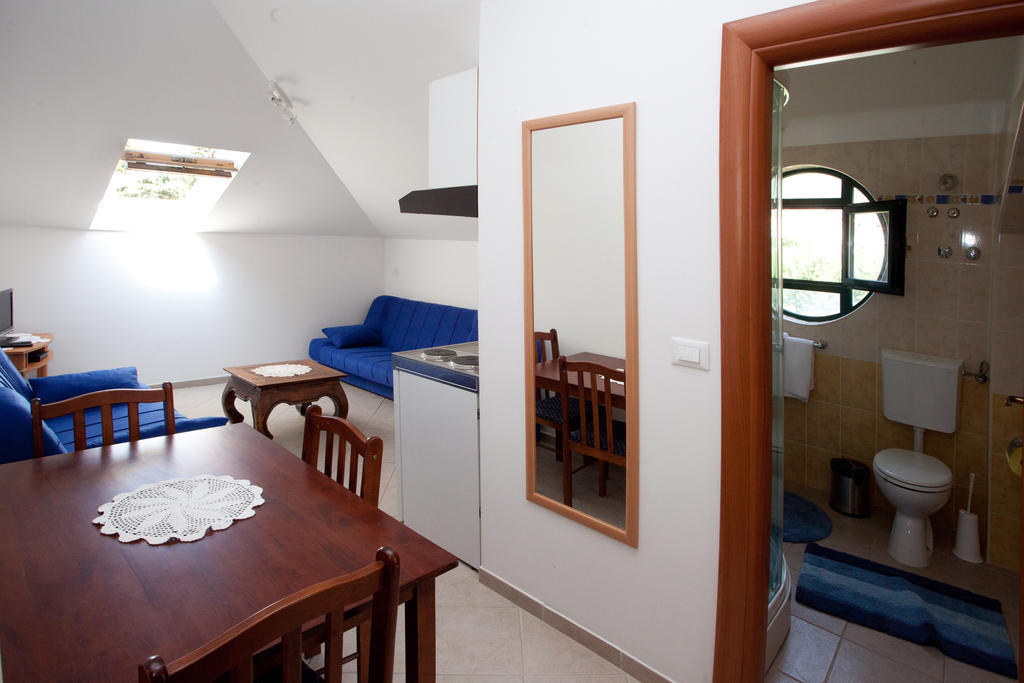 Yacht Beach Apartments Kaštela Εξωτερικό φωτογραφία