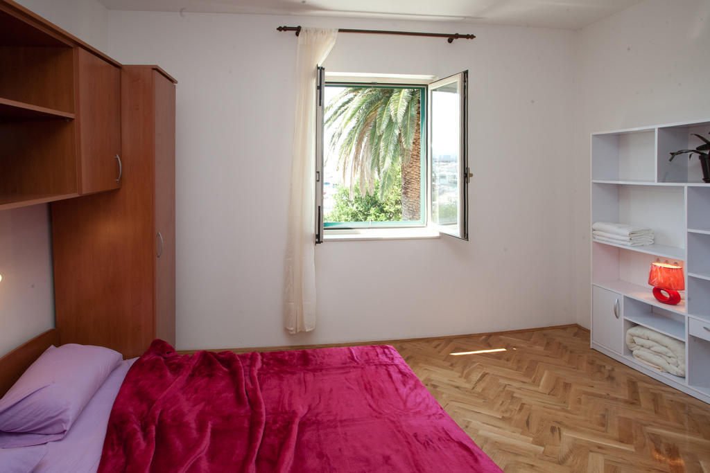 Yacht Beach Apartments Kaštela Δωμάτιο φωτογραφία
