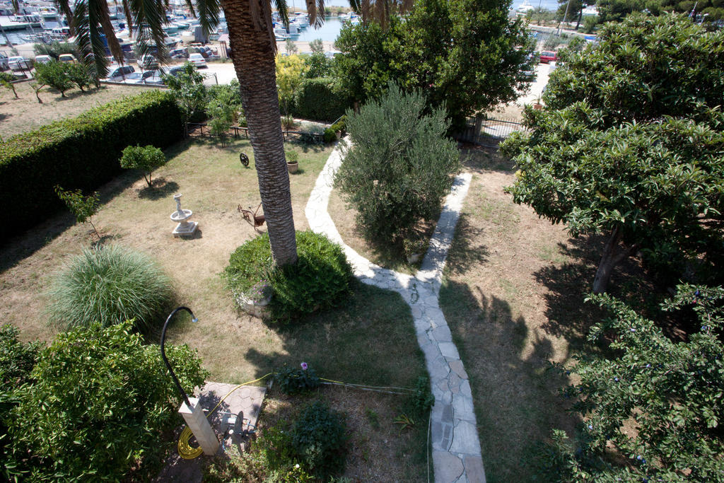 Yacht Beach Apartments Kaštela Εξωτερικό φωτογραφία