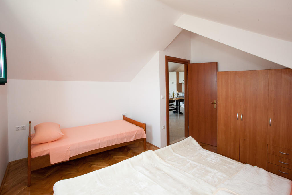 Yacht Beach Apartments Kaštela Δωμάτιο φωτογραφία