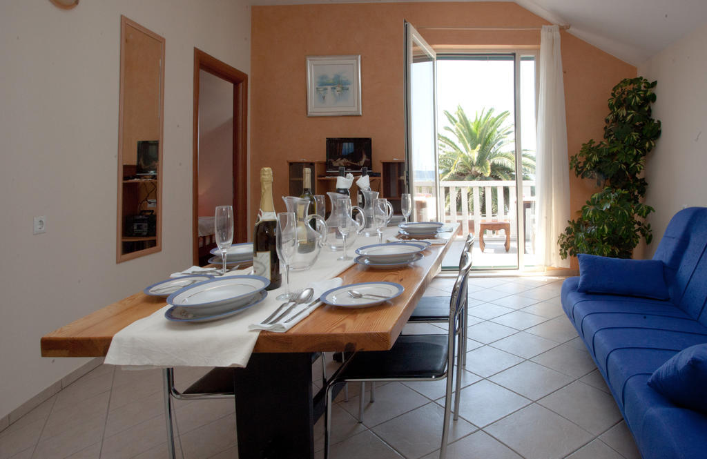 Yacht Beach Apartments Kaštela Δωμάτιο φωτογραφία